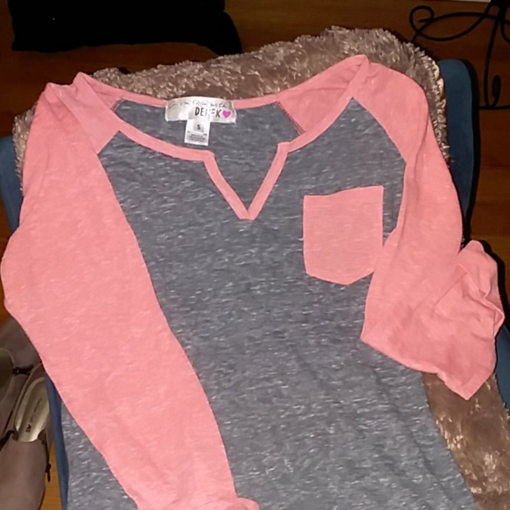 🧚‍♀️3/$15 Derek ❤ baseball tee shirt